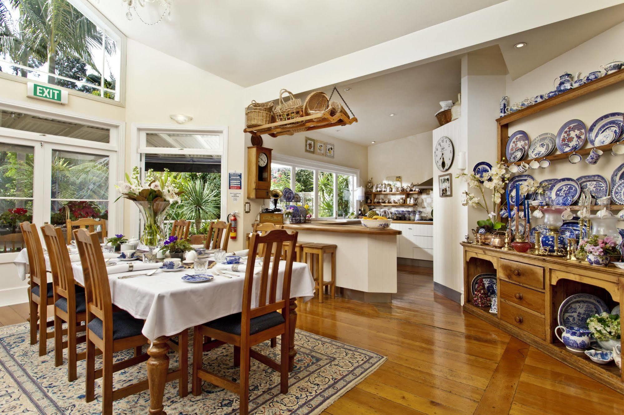 Peace And Plenty Inn Auckland Exteriör bild
